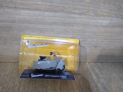 NUOVO MODELLINO VESPA COLLECTION DIE CAST  1/18 VESPA MP5 Paperino - 1945 - Immagine 1 di 3