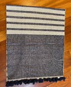 Pottery Barn Tischläufer dunkelblau gestreift 20 x 108 NEU - Bild 1 von 1