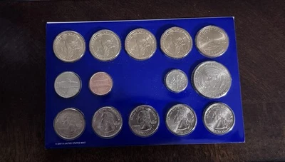 2008 Philadelphia and Denver U.S Mint Set OGP Unopened - Image 1 of 2