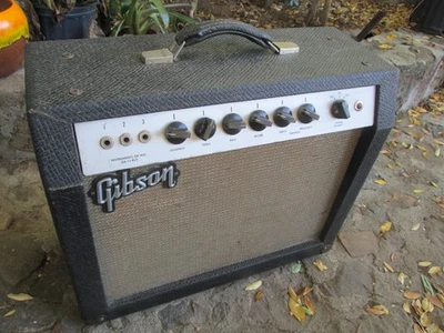 Combo amplificador Gibson GA-15RVT Explorer de colección con altavoz Celestion 10" dorado alnico Foto 1 de 4