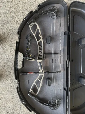 Elite Basin RTS 2022 bronceado diestro 20-70# arco con mira telescópica TR React Foto 1 de 4