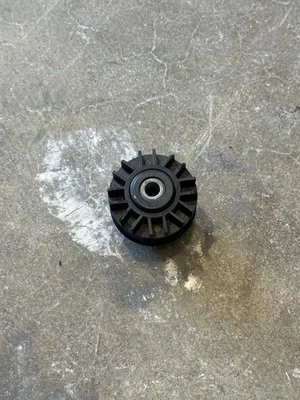 01-05 OEM Mercedes Benz C320 parachoques delantero soporte lateral soporte buje  Foto 1 de 4