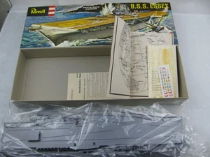 233| Revell Bausatz H-353 Flugzeugträger U.S.S. Essex - Bild 1 von 2