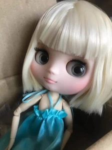8 Zoll Middie Blythe Puppe aus Fabrik Gelenk Körper Spielzeug mattes Gesicht weiße Haare Augen bewegen - Bild 1 von 24