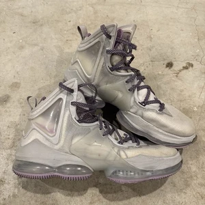 Nike LeBron 19 Shoes Mens Size 10.5 Cream Purple Basketball High Top CZ0203-004 - Picture 1 of 10
