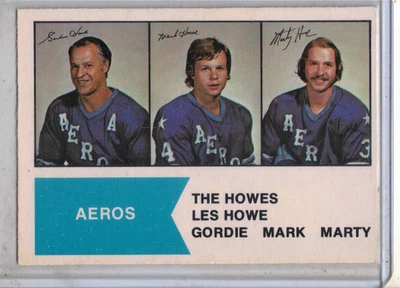 1974-75 OPC O-Pee-Chee hockey Gordie Mark Marty Howe original trading card #1 NM - Image 1 of 2