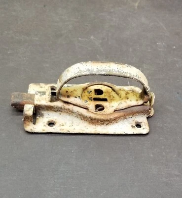 Antiguo pestillo de puerta de granero original puerta batiente, pestillo de cobertizo con mango en D salvamento Foto 1 de 4