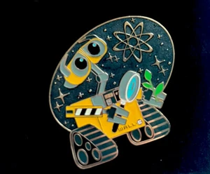 RARE Disney Shopping Pin Explorer Series WALL-E  LE 250 NIP - Picture 1 of 5