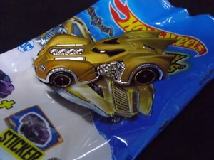 Hot Wheels Nuovo Open Mystery Model Series Batmobile Oro - Foto 1 di 2