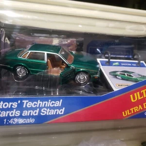 Matchbox 1991 ULTRA CLASS 1/43 Green JAGUAR XJ6 + Tech Specs + DISPLAY STAND NIB - Picture 1 of 8