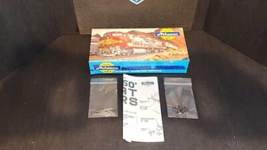 Athearn Blue Box 1381 HO Scale 40ft Flat Car w/Metal Stakes CP Rail #CP315206 - Picture 1 of 9