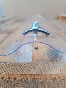 KIT FISSAGGIO LASTRE POLICARBONATO ONDULATE SU STRUTTURE IN LEGNO O FERRO/ALLUM. - Imagen 1 de 4