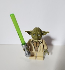 Lego Star Wars Yoda Minifigure from 75017 Duel on Geonosis 