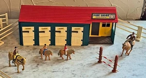 Britains 1970s Pine Lodge Riding School w Horses Ponies Riders Fences & a Jump - Picture 1 of 14