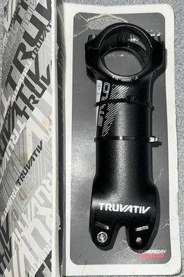 Vástago de bicicleta MTB Truvativ Stylo T40: 31,8 mm 100 mm, 1 1/8", elevación de 5 °, negro, aluminio Foto 1 de 4