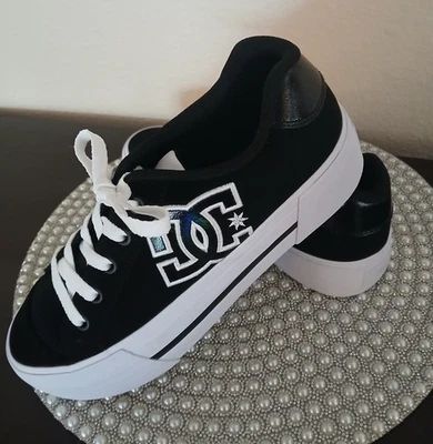Zapatos de skate DC Chelsea Platform para mujer negros/blancos talla 8,5 ADJS300310 Foto 1 de 4