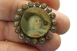 ANTIKER PORZELLAN PORZELLAN UND PASTEN KNOPF EINE DAME MIT HUT DESIGN 3 CM (1797) - Bild 1 von 4