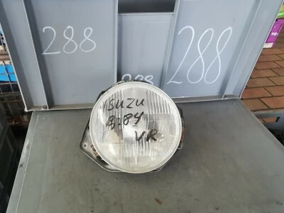 Original Isuzu Trooper MK1 I Gen 1 Frontscheinwerfer Scheinwerfer vorne rechts  - Bild 1 von 4