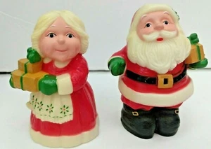 Salero y pimentero Hallmark 3" Papá Noel y la señora Claus años 70 vintage - Imagen 1 de 8