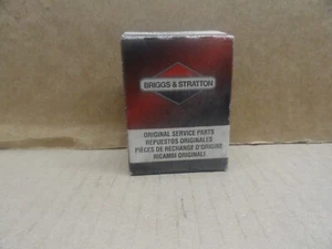 Briggs & Stratton 298090S fuel filter- OEM Packaging - NEW - - Picture 1 of 3