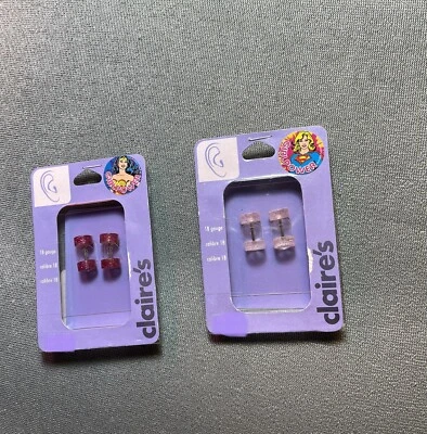 Pendientes Claire’s Girlpower de acero inoxidable calibre 18 (2 pares) Foto 1 de 3