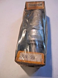 CHAMPION SPARK PLUG XN-9Y NEW OLD STOCK - Imagen 1 de 1