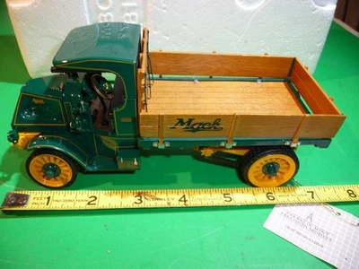 1916 Mack AC Bulldog diecast by Franklin Mint 1/32 scale - Image 1 of 4