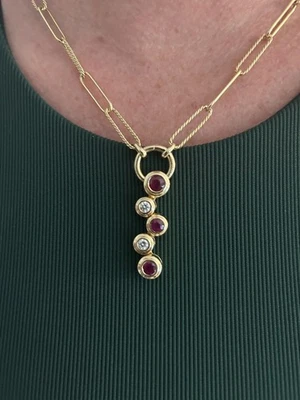 18K Yellow Gold Ruby & Diamond Pendant Charm 4.88 grams 1/2 ctw - Image 1 of 4