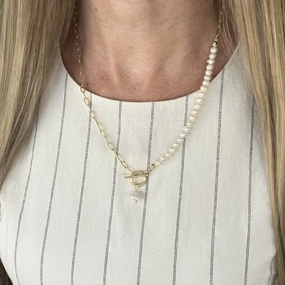 Collar de cadena de eslabones con clip de palanca colgante de perlas de agua dulce reales doradas para mujer Foto 1 de 4