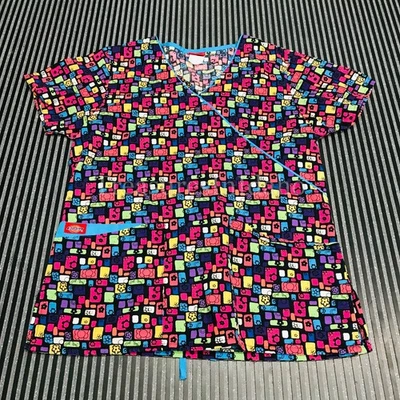 Blusa Médica Dickies Vintage para Mujer Talla Flores pequeñas, rectángulos, cuadrados 3 bolsillos Foto 1 de 4