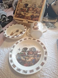 Alice In Wonderland Child 3 Piece DINNERWARE set In Original Box - Picture 1 of 7