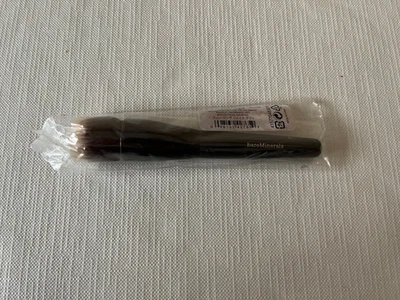 Full size Bare Minerals Smoothing Face Brush - New in sealed packaging - Image 1 of 4