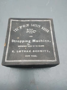  VINTAGE RARE ANTIQUE  SAFETY RAZOR FOX  WITH STROPPER  AND THE ORIGINAL  BOX  - Foto 1 di 24