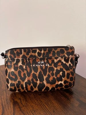 蔻驰豹纹腕带,状况良好!  — 第 1/4 张图片