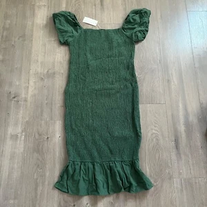 Women’s Green Square Neck Short Sleeve Dress Size XL - Picture 1 of 3