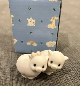 Precious Moments Two By Two Pigs Figurine 530085 Retired 1992 1 1/2 Inches Tall - Picture 1 of 3