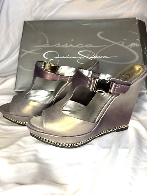 Jessica Simpson Valentine Tacones de Cuña 7.5 - Combo Bronce Metal Retorcido  Foto 1 de 4