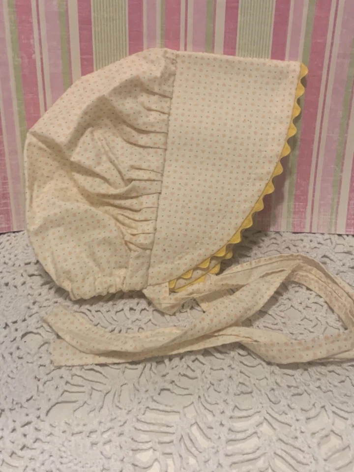Vintage child girls baby Colonial Dutch Prairie Amish Holly Hobbie hat bonnet - Image 1 of 4