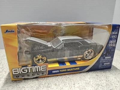 Carro fundido Jada Big Time Muscle 1965 Ford Mustang escala 1:24 - Imagem 1 de 4