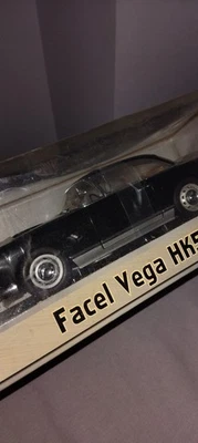 Sunstar Black Facel Vega HK500 1:18 Scale Die-Cast Car Black - Image 1 of 4