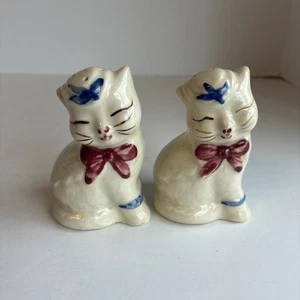 Vintage MCM Shawnee Pottery Cats Puss n Boots Salt & Pepper Shakers W/Corks - Picture 1 of 11
