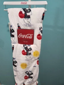 COCA COLA VELLUTO MORBIDO 60IN X 70IN NUOVO CON ETICHETTE MADE IN CHINA COCA COLA NUOVO CON ETICHETTE - Foto 1 di 4