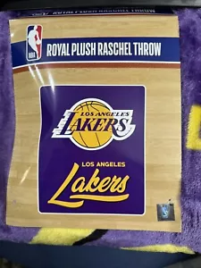 Los Angeles Lakers Royal Peluche Raschel Throw 50"" X 60"" NBA Nuevo Diseño - Imagen 1 de 3