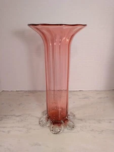 Blenko? Pilger?  Gerippte rosa Kunstglas Vase, Fußfuß, Vintage - Bild 1 von 19