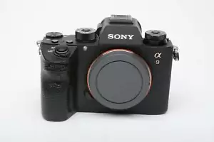 Sony A9 Mirrorless Body, 2batts+charger, only 969 acts! Boxed Read! - Picture 1 of 15