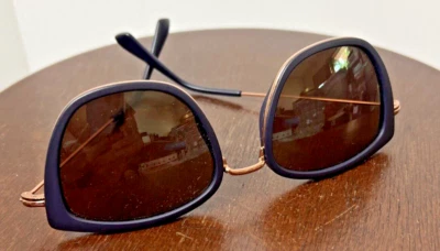 Gafas de sol para mujer Summer & Rose lentes negras y monturas doradas rosa usadas en excelente estado Foto 1 de 4