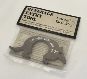 Shot Show LaRue Tactical Armadillo 2020 abridor de botellas herramienta de entrada de bebidas Dillo - Imagen 1 de 6