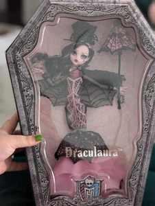 Collectors Draculaura 2015 Monster High Limited Edition - Picture 1 of 10
