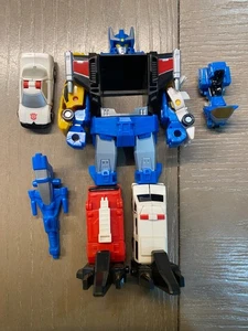 TRANSFORMERS ROBOTS IN DISGUISE UNIVERSE EXCLUSIVE DEFENSOR - Picture 1 of 2