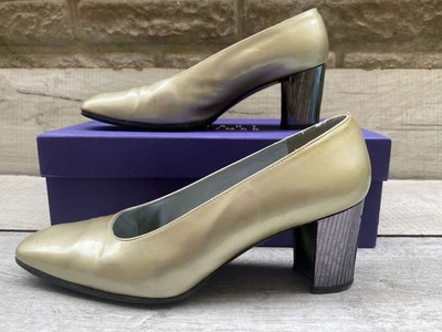Russell & Bromley Stuart Weitzman Gold Patent Mid Court Shoes Size 5.5 38.5 - Image 1 of 4